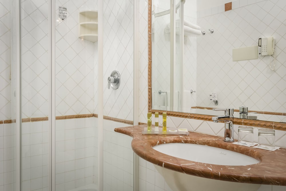 Eurostars Centrale Palace — Hotel rooms in Palermo, Sicily