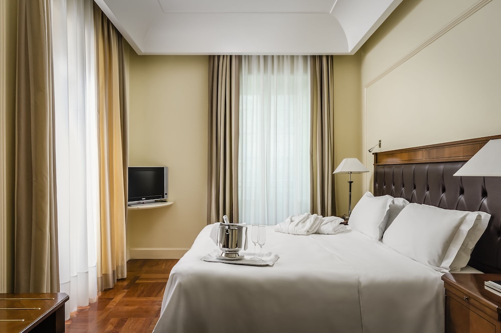 Eurostars Centrale Palace — Hotel rooms in Palermo, Sicily