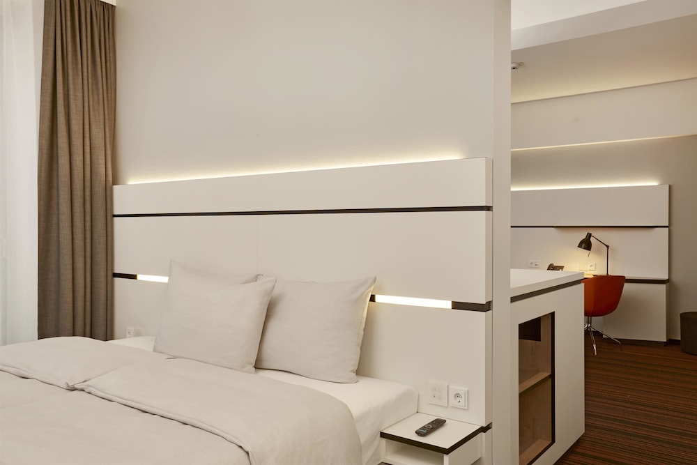 HYPERION Hotel Hamburg — Hotel rooms in Hamburg, Hamburg
