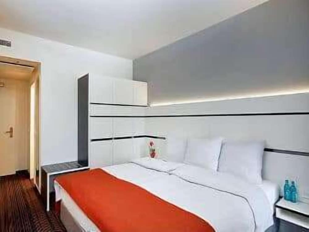 HYPERION Hotel Hamburg — Hotel rooms in Hamburg, Hamburg