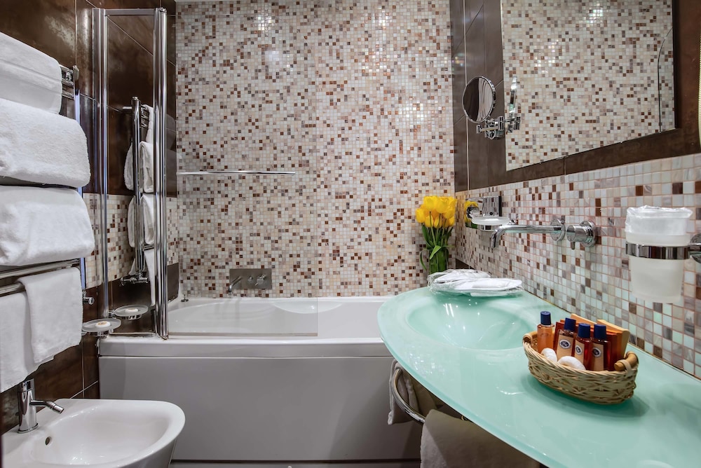 Hotel Memphis — Hotel rooms in Rome, Lazio