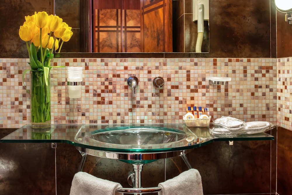 Hotel Memphis — Hotel rooms in Rome, Lazio