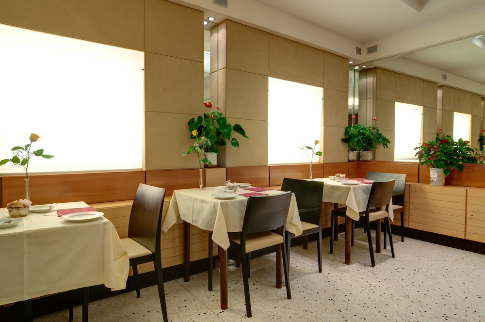 Hotel Memphis — Restaurant & bars in Rome, Lazio
