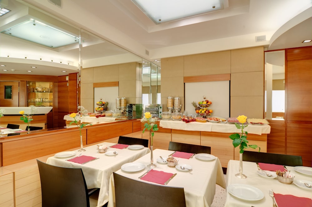 Hotel Memphis — Restaurant & bars in Rome, Lazio