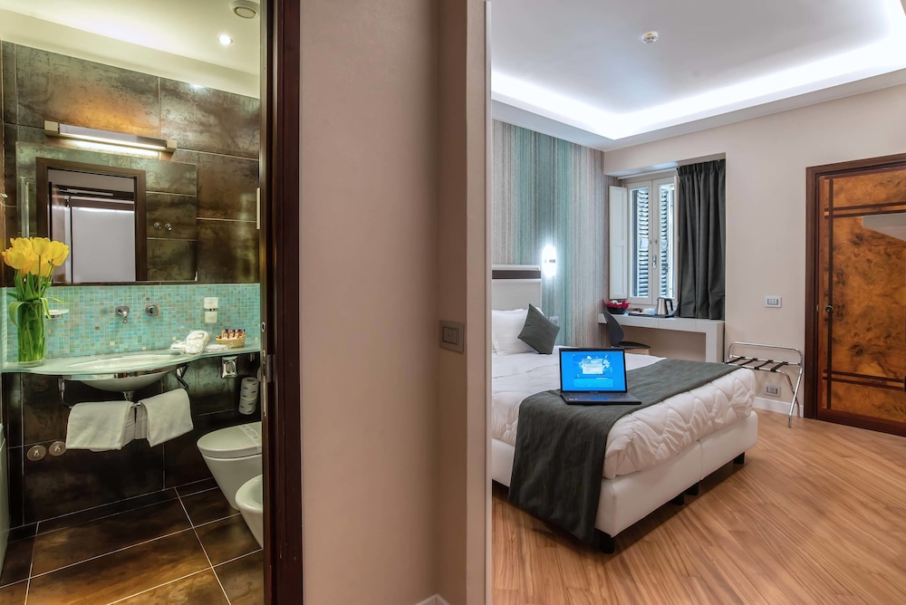 Hotel Memphis — Hotel rooms in Rome, Lazio