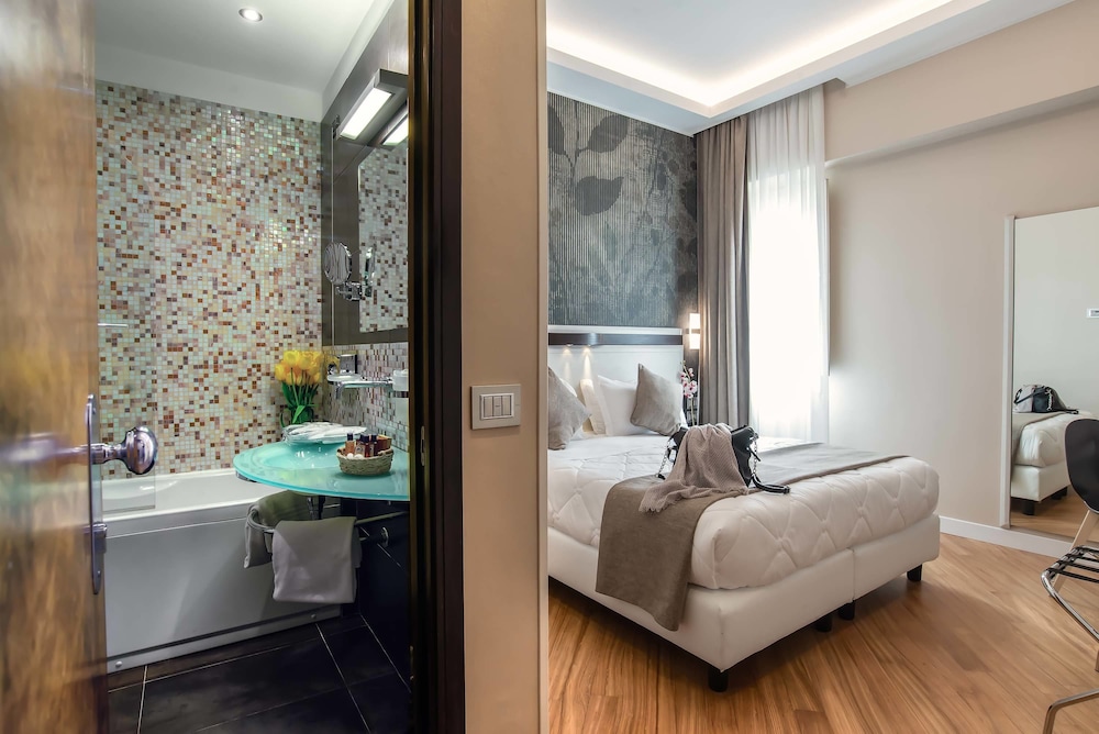 Hotel Memphis — Hotel rooms in Rome, Lazio