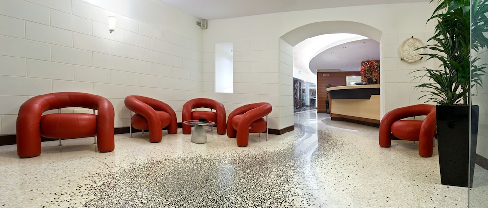 Hotel Memphis — Hotel building in Rome, Lazio