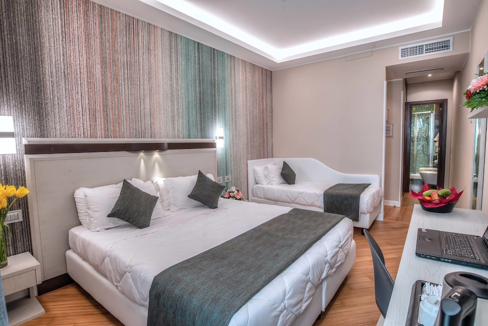Hotel Memphis — Hotel rooms in Rome, Lazio