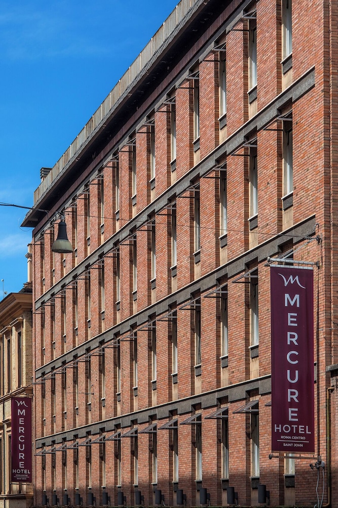 Mercure Roma Centro St. John — Hotel building in Rome, Lazio