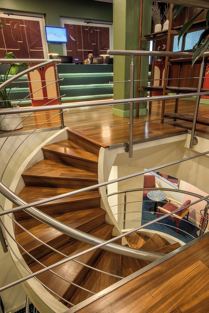 Mercure Roma Centro St. John — Hotel building in Rome, Lazio