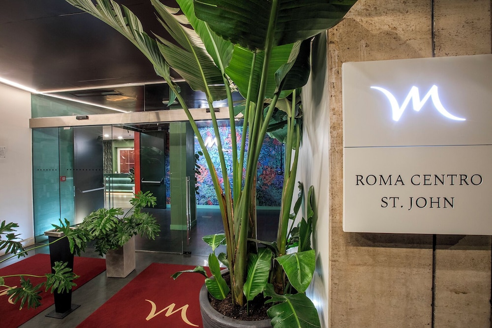 Mercure Roma Centro St. John — Hotel building in Rome, Lazio