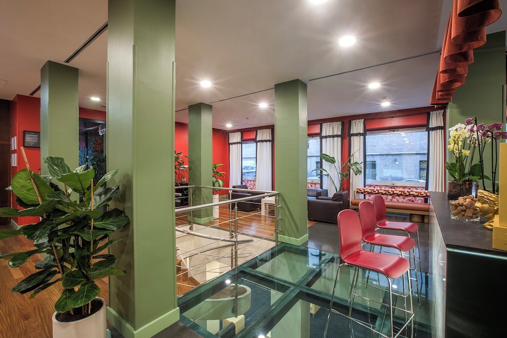 Mercure Roma Centro St. John — Restaurant & bars in Rome, Lazio