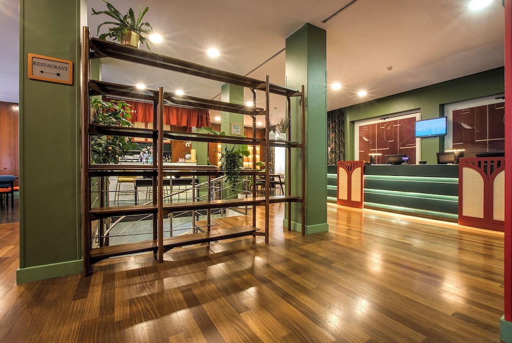 Mercure Roma Centro St. John — Restaurant & bars in Rome, Lazio