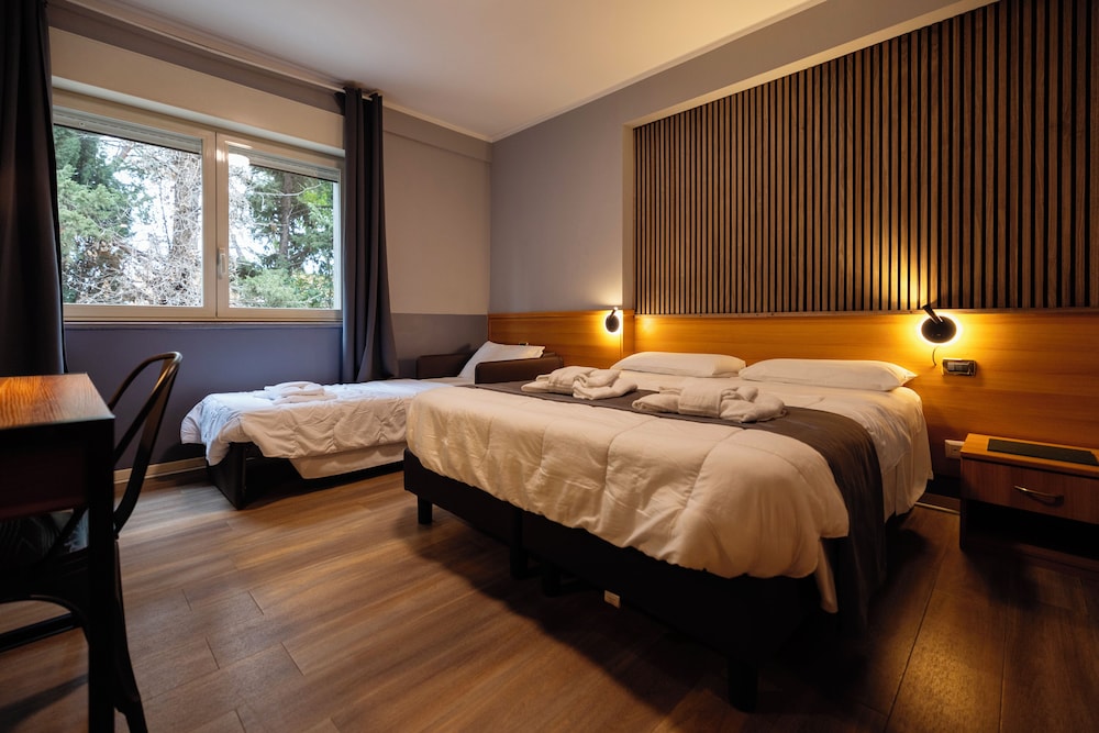 Scheppers Hotel — Hotel rooms in Rome, Lazio