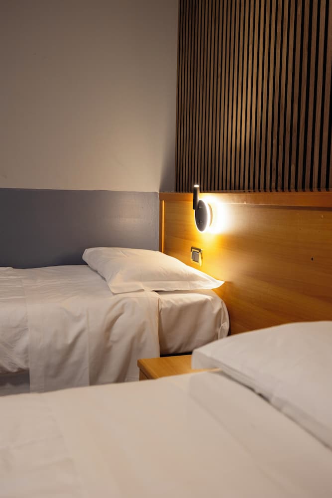 Scheppers Hotel — Hotel rooms in Rome, Lazio