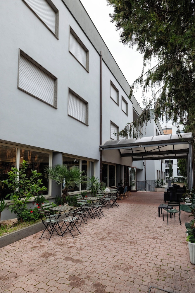 Scheppers Hotel — Hotel building in Rome, Lazio