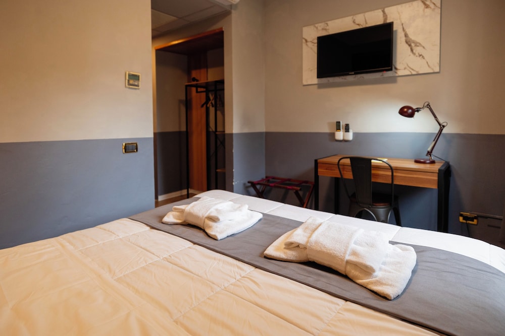 Scheppers Hotel — Hotel rooms in Rome, Lazio