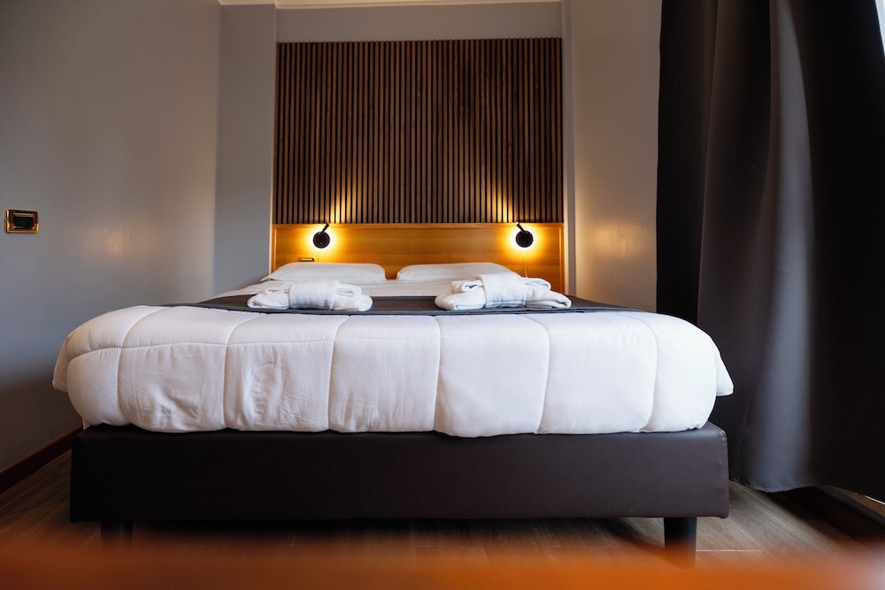 Scheppers Hotel — Hotel rooms in Rome, Lazio