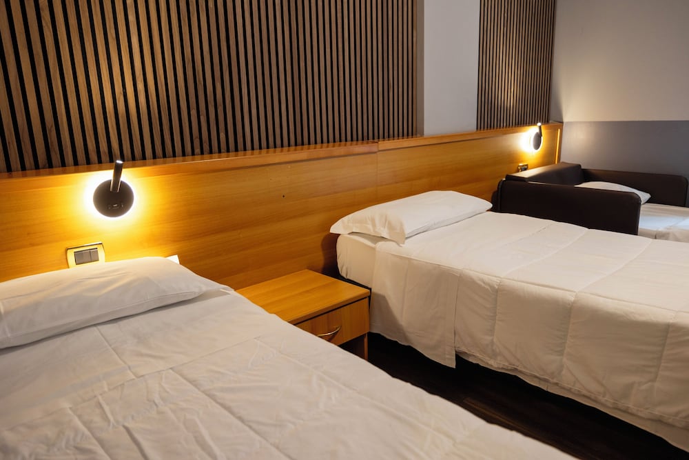 Scheppers Hotel — Hotel rooms in Rome, Lazio
