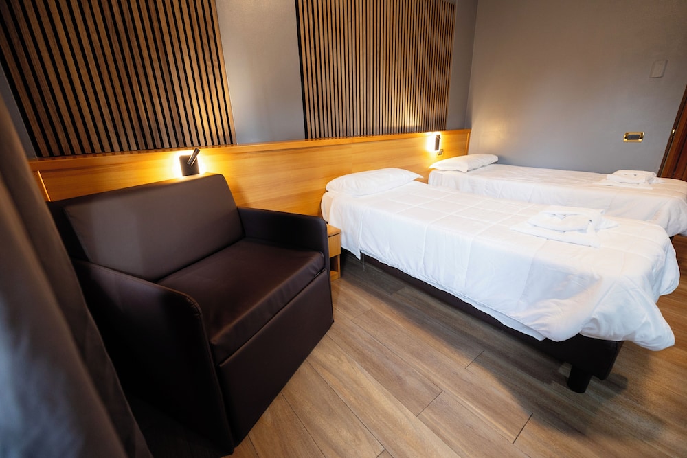 Scheppers Hotel — Hotel rooms in Rome, Lazio