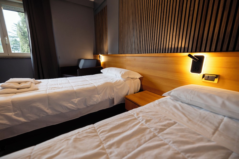 Scheppers Hotel — Hotel rooms in Rome, Lazio