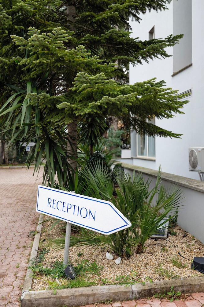 Scheppers Hotel — Hotel building in Rome, Lazio