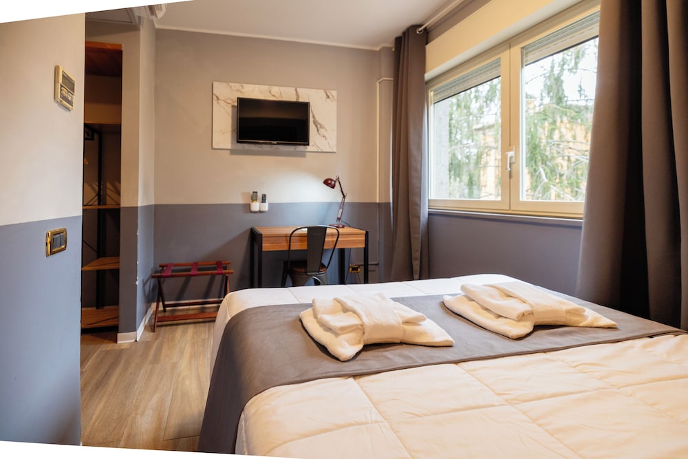 Scheppers Hotel — Hotel rooms in Rome, Lazio