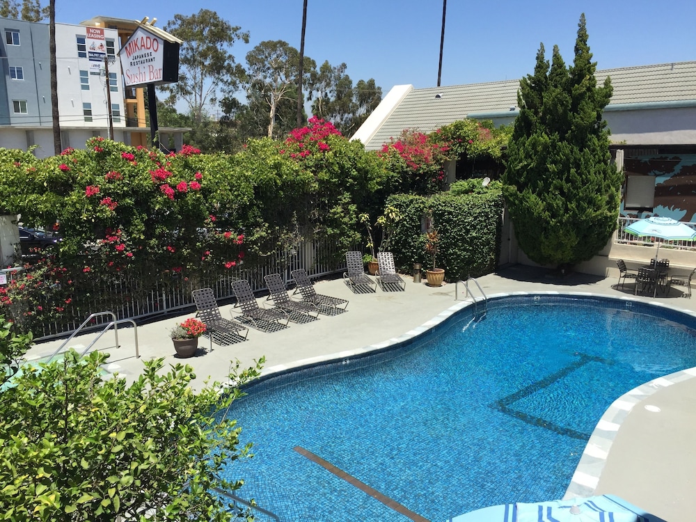 Mikado Hotel - Universal Studios/Burbank — Main photo in North Hollywood, California