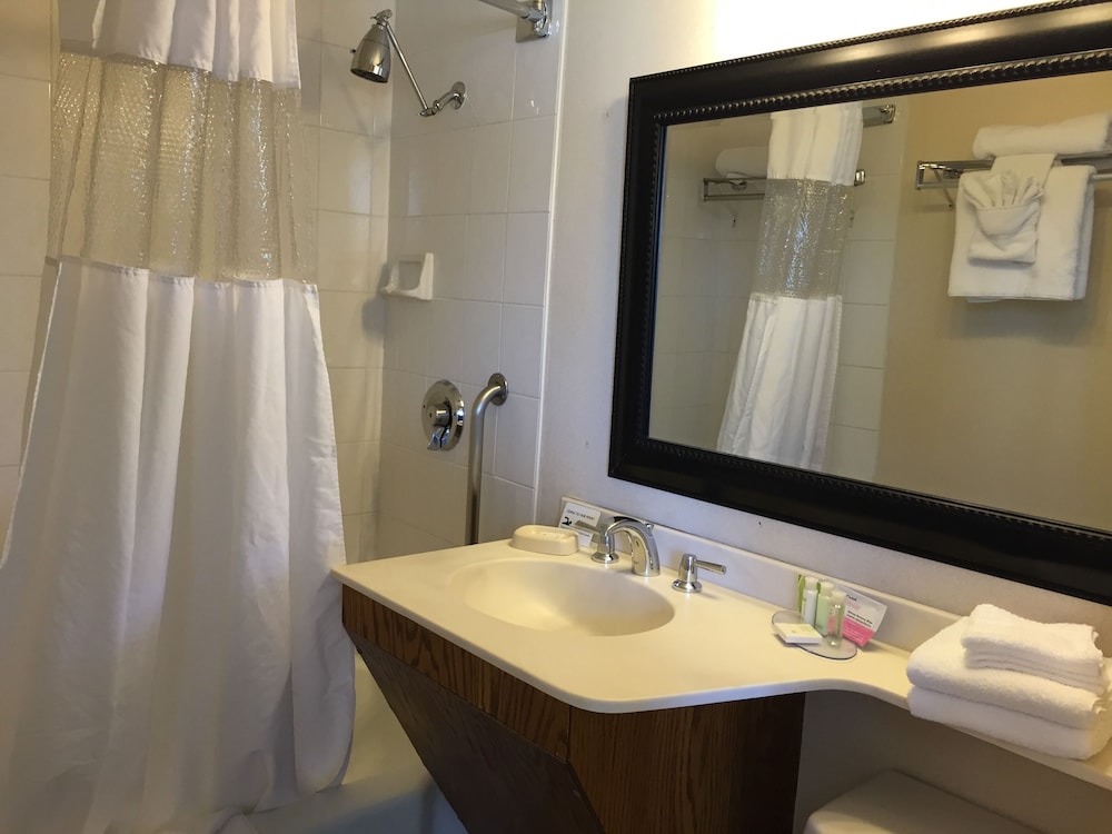 Mikado Hotel - Universal Studios/Burbank — Hotel rooms in North Hollywood, California