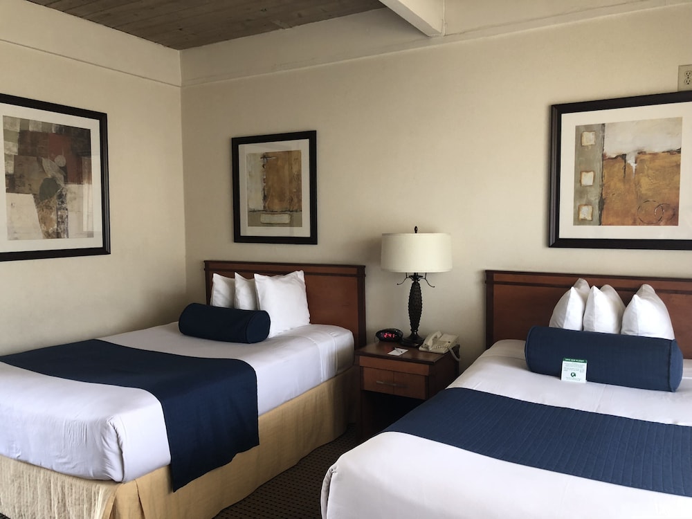 Mikado Hotel - Universal Studios/Burbank — Hotel rooms in North Hollywood, California