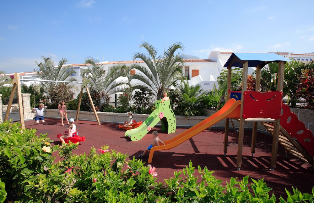 Apartamentos Malibu Park — Attractions for children in Costa Adeje, Canary Islands