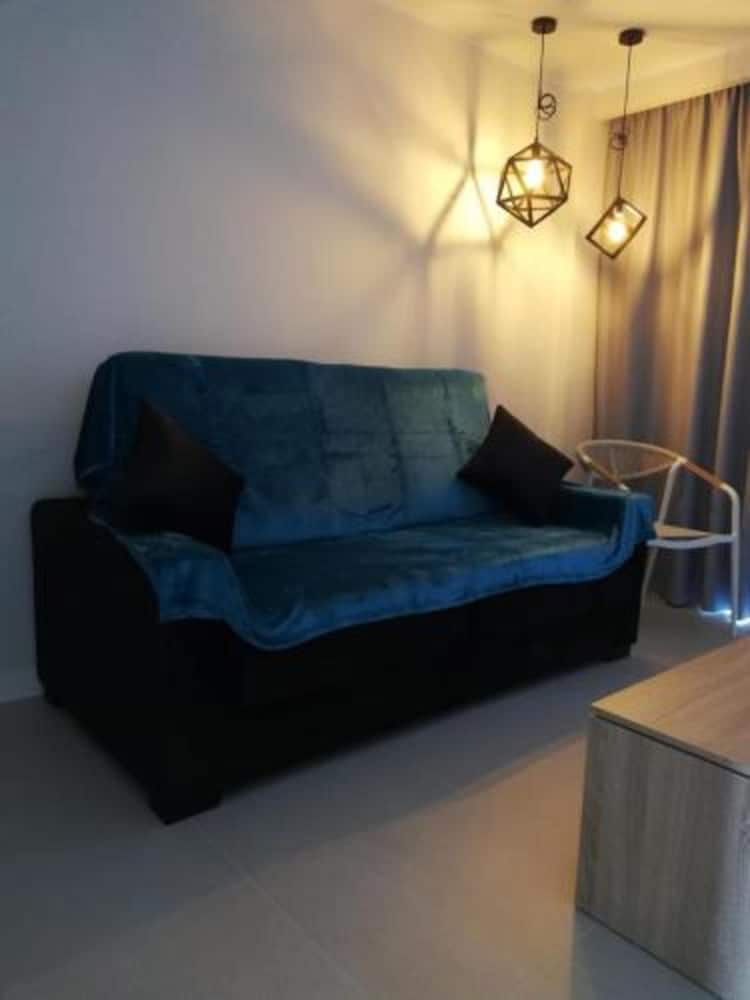 Apartamentos Malibu Park — Hotel rooms in Costa Adeje, Canary Islands