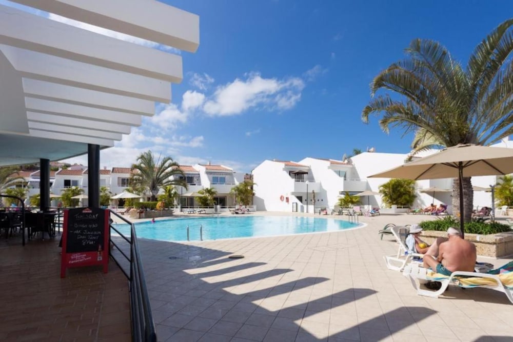 Apartamentos Malibu Park — Swimming pool in Costa Adeje, Canary Islands
