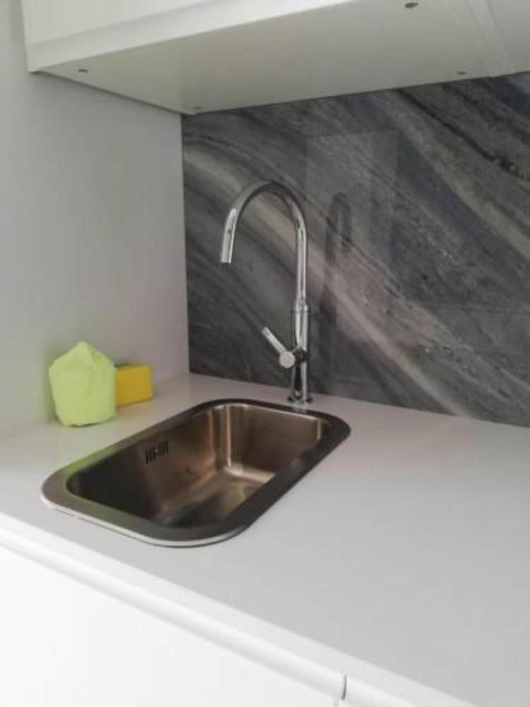 Apartamentos Malibu Park — Hotel rooms in Costa Adeje, Canary Islands