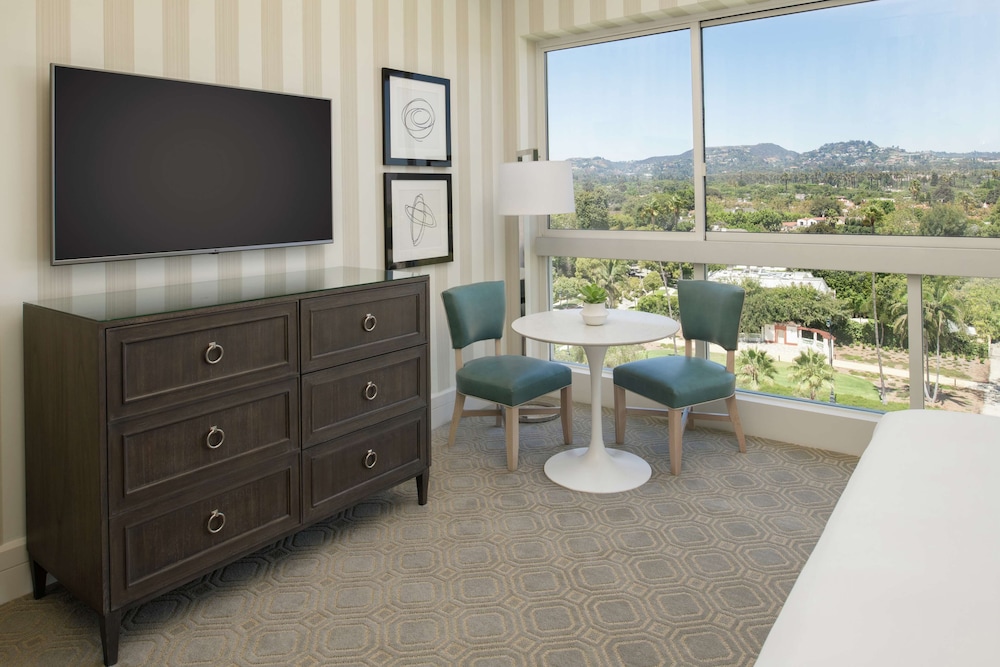 The Beverly Hilton — Hotel rooms in Beverly Hills, California