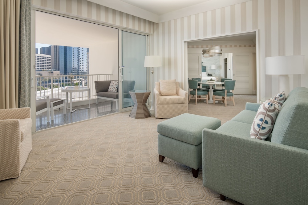 The Beverly Hilton — Hotel rooms in Beverly Hills, California