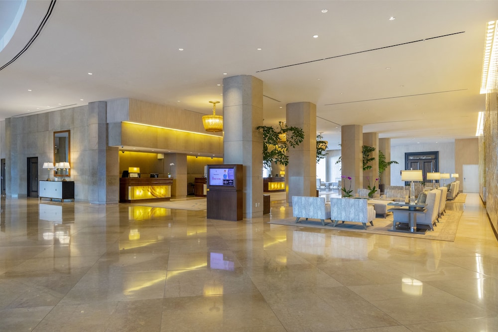 The Beverly Hilton — Hotel building in Beverly Hills, California