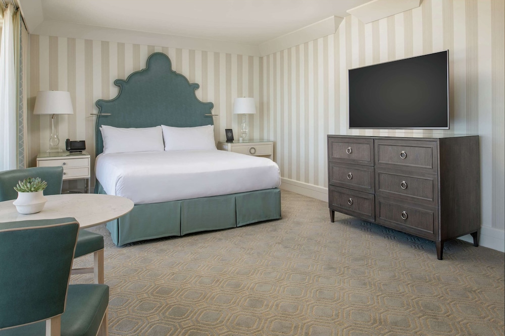 The Beverly Hilton — Hotel rooms in Beverly Hills, California