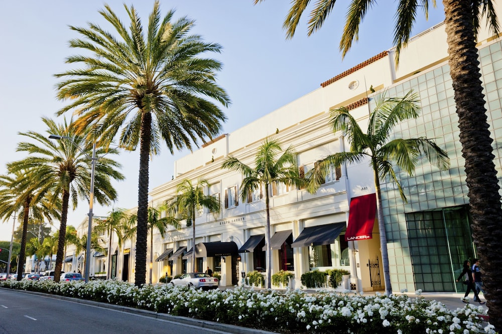 The Beverly Hilton — Hotel building in Beverly Hills, California
