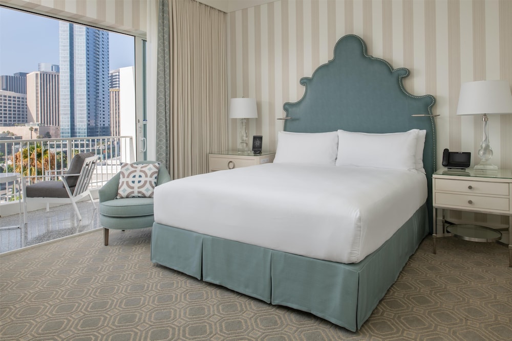 The Beverly Hilton — Hotel rooms in Beverly Hills, California