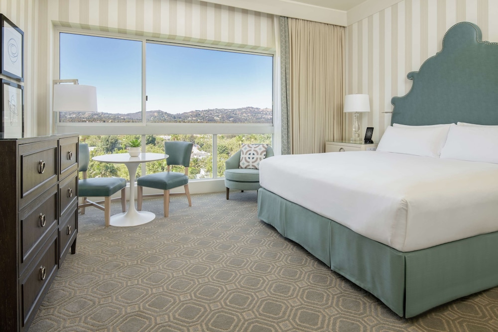 The Beverly Hilton — Hotel rooms in Beverly Hills, California
