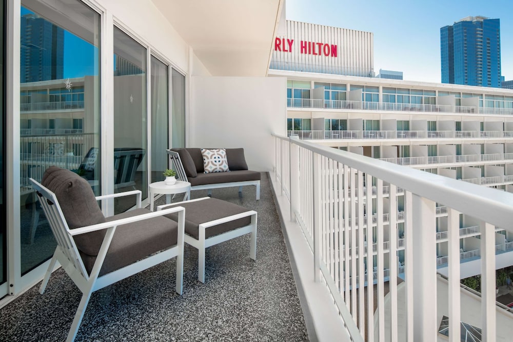 The Beverly Hilton — Hotel building in Beverly Hills, California