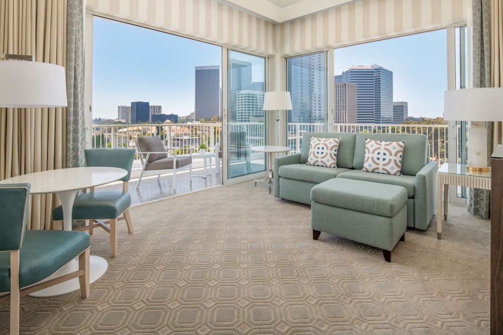 The Beverly Hilton — Hotel rooms in Beverly Hills, California