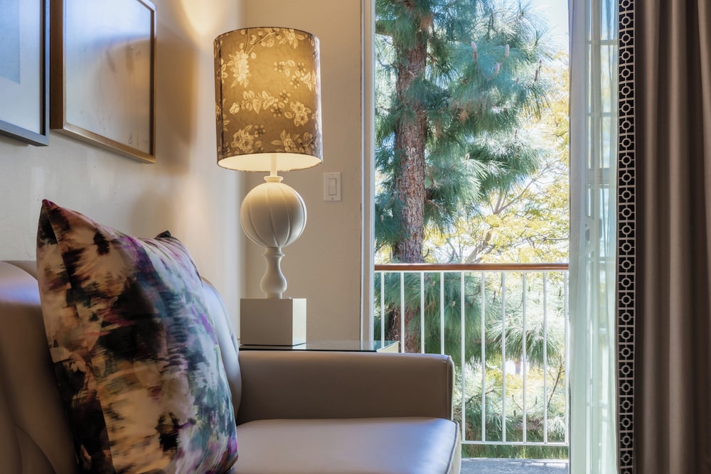 Chamberlain West Hollywood — Hotel rooms in West Hollywood, California