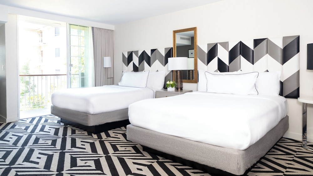 Chamberlain West Hollywood — Hotel rooms in West Hollywood, California