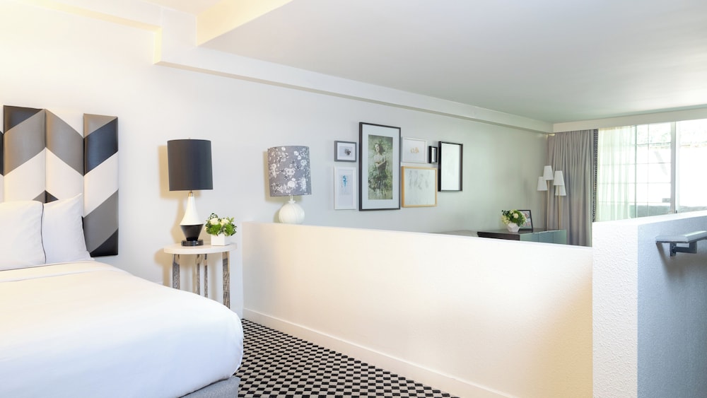 Chamberlain West Hollywood — Hotel rooms in West Hollywood, California