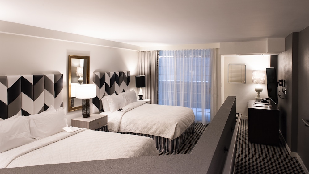 Chamberlain West Hollywood — Hotel rooms in West Hollywood, California
