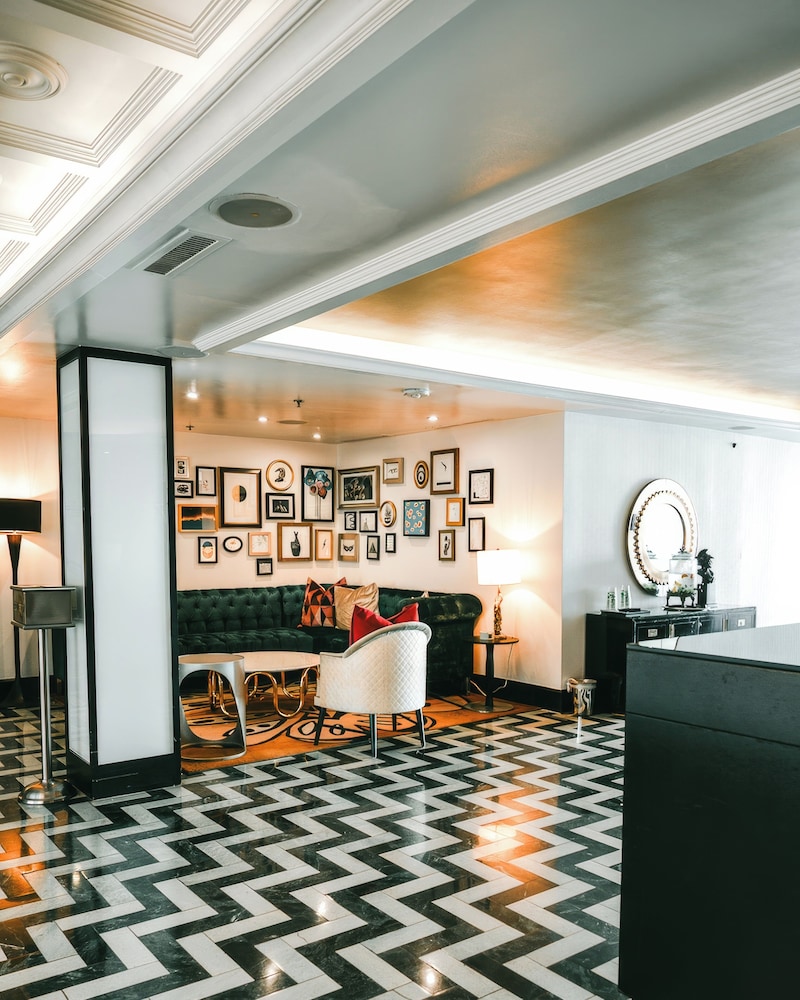 Chamberlain West Hollywood — Hotel building in West Hollywood, California