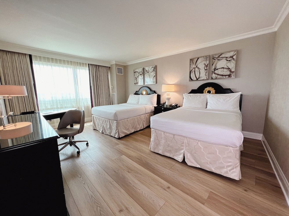 The Commerce Casino & Hotel — Hotel rooms in Los Angeles, California