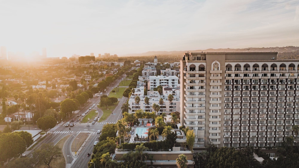 Four Seasons Los Angeles at Beverly Hills — Attractions in the area in Los Angeles, California